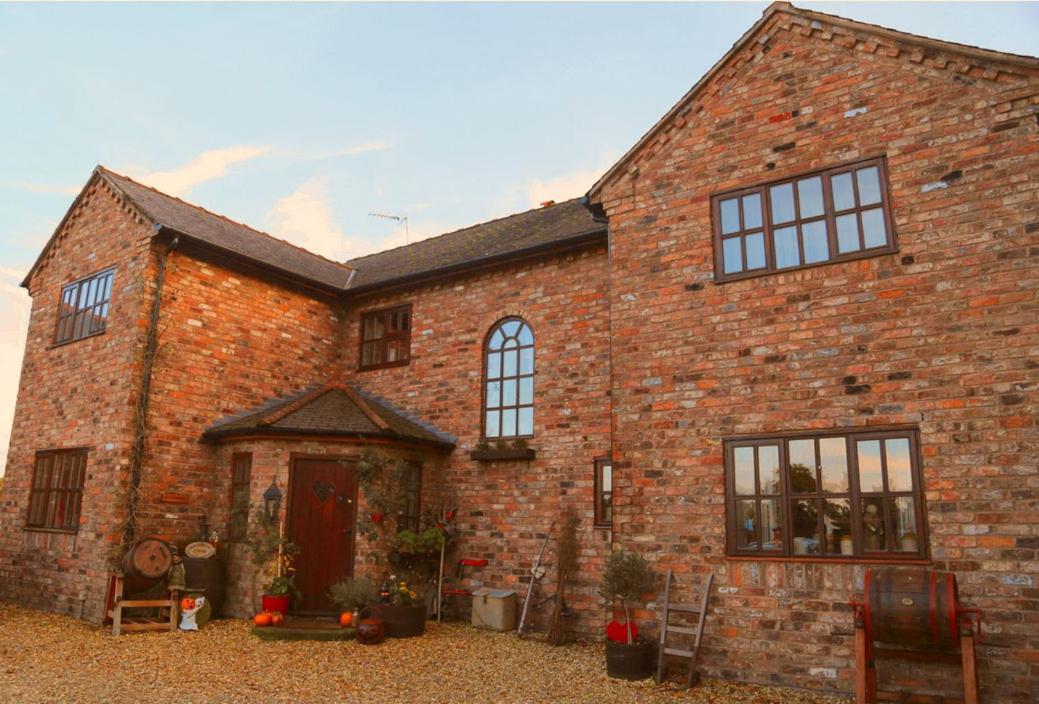 Bumbleberry Cottage Gresford Esterno foto