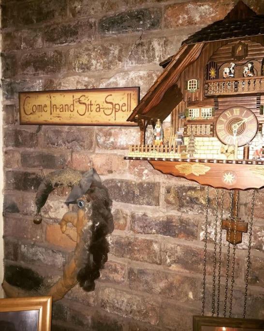 Bumbleberry Cottage Gresford Esterno foto